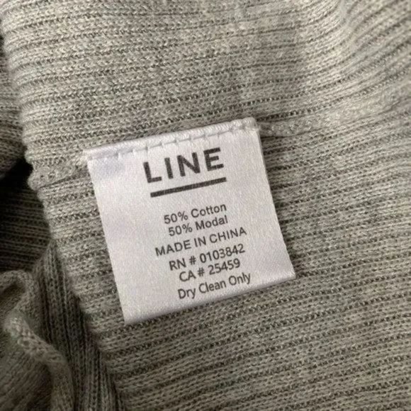 Line the label solid v neckline top grey ribbed knit with lettuce trim Size XS - Picture 8 of 8